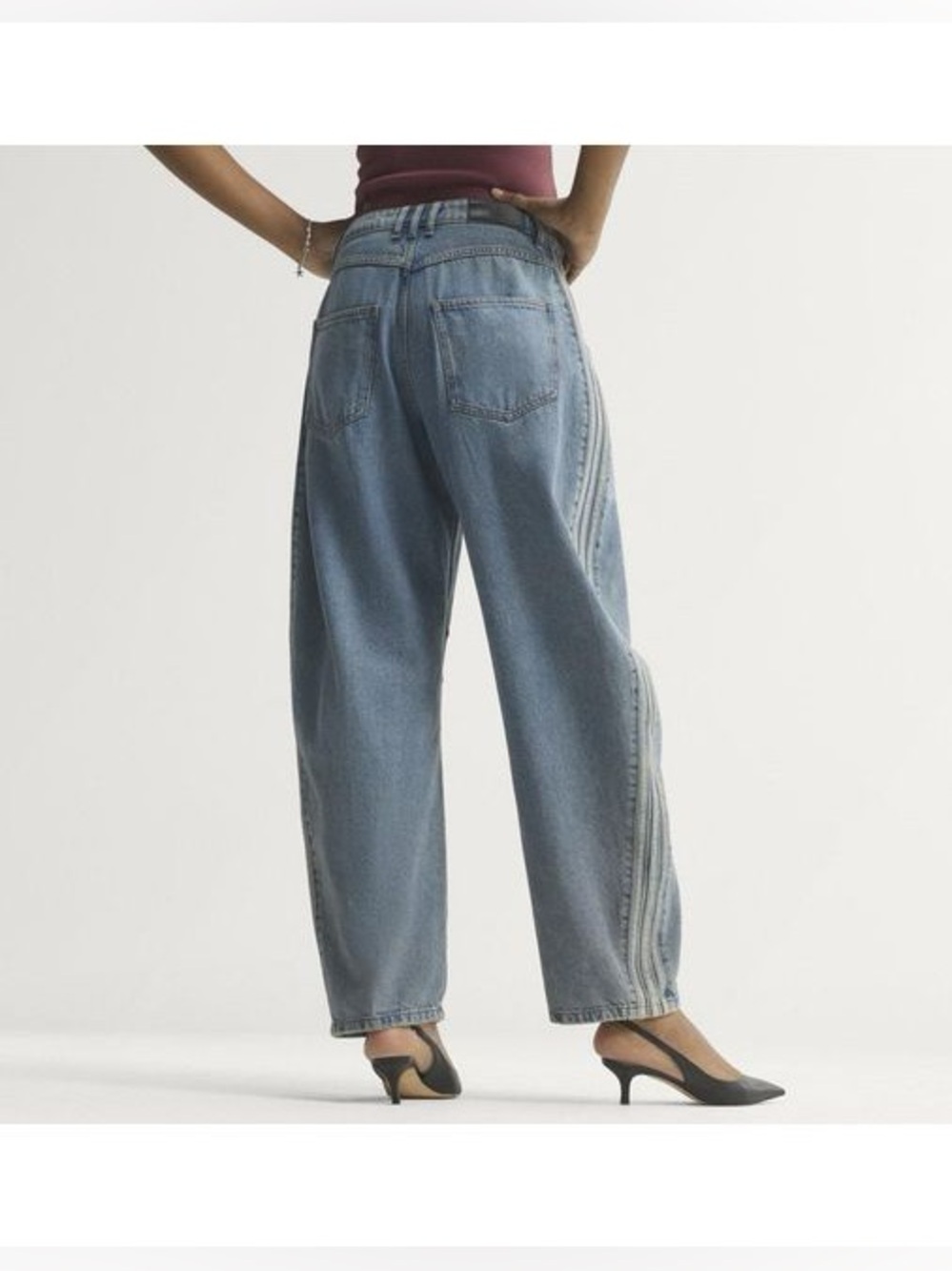 adidas Originals 3-Stripes Barrel Leg Jeans - Picture 2 of 6
